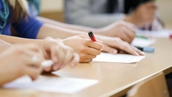 Bacalaureat 2025. Înscrierile pentru probele scrise încep astăzi. Elevii depun cererea-tip transmisă de Ministerul Educației