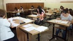 Bacalaureat 2025. Elevii din seriile anterioare își pot depune cererea de recunoaștere a probelor de competențe până pe 6 iunie