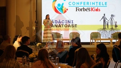Conferința „Rădăcini Sănătoase pentru Viitor”, organizată la Iași. Evenimentul este moderat de Alina Epure, fondatoarea Nutribalance – UPDATE