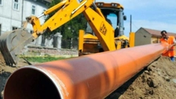 Zece firme se întrec în oferte pentru un contract bănos în comuna Rediu! Proiectul prevede extinderea rețelei de canalizare și depășește 4 milioane de lei