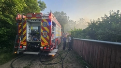 Tragedie la Deleni! Un bărbat s-a electrocutat încercând să stingă incendiul care i-a cuprins casa – UPDATE