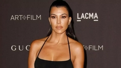 Kourtney Kardashian, mai provocatoare ca niciodată! Rochia mini care i-a pus în valoare formele