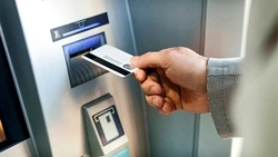 Schimbare majoră pentru banii cash. Cum vor fi afectați cei care retrag numerar