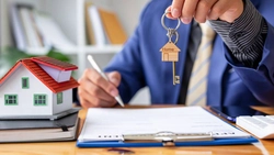 Casa și mașina vor deveni un lux pentru tot mai mulți români! Cetățenii sunt afectați din plin de măsurile fiscale abuzive 