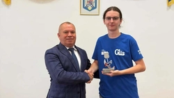 Sebastian Tănase, tânărul din Lețcani premiat la concursuri internaționale de robotică, face pasul spre cariera de inginer