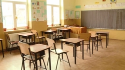 Schimbări majore în structura claselor. Mai mulți elevi, mai puține clase și norme didactice