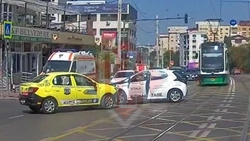 Accident rutier la Belvedere! Un taxi și un autoturism de școală de șoferi s-au izbit