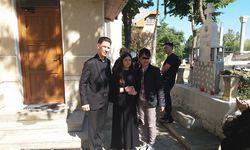 Fiica Lui Aurelian Preda Insarcinata Cum A Aparut Anamaria La Parastasul De Un An Pentru Tatal Ei Regretatul Artist Visa La Ziua In Care Va Deveni Bunic Buna Ziua Iasi