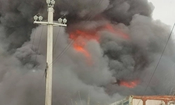 angle Crush skeleton Incendiu de proporții pe Centura Bucureștiului. La fața locului se  deplasează nouă autospeciale ale pompierilor - FOTO, VIDEO, UPDATE • Buna  Ziua Iasi • BZI.ro