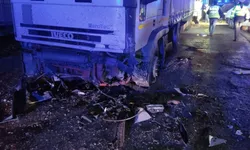 Accident mortal pe DN71 O mașină s-a izbit violent de un TIR 8211 trei victime