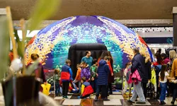 Educație și distracție pentru copii la Iulius Town proiecții educative despre Misterele Oceanelor și teatru de păpuși