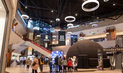 Galerie foto Proiecții inedite despre Univers la Planetariul din Iulius Mall Cluj