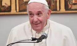 Papa Francisc şi-a încheiat vizita în Sudanul de Sud cu o slujbă în aer liber în timpul căreia a cerut depunerea armelor în această ţară măcinată de violenţe