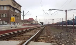Accident feroviar în Buzău. Un bărbat de 43 de ani a fost lovit de tren