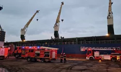 Incendiu la o navă aflată în zona de ancoraj numărul 1 a Portului Constanţa
