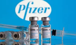 Pfizer-BioNTech și Comisia Europeană au modificat contractul privind vaccinul COVID-19