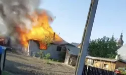 Incendiu la Mănăstirea Văratec Două case au fost distruse 8211 VIDEO