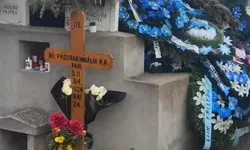 Imagini dureroase de la mormântul lui Mădălin băiatul mort în Olt. Prietenii lui au dus zeci de coroane și lumânări 8211 FOTO