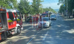 Accident rutier în municipiul Iași. Două autoturisme s-au ciocnit în Copou 8211 FOTO