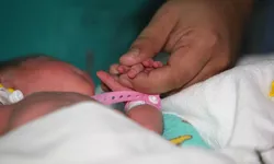 Boala ce a ucis un bebeluș de numai o lună. Părinții l-au adus în stop respirator la spital