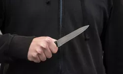 O femeie a mers înarmată cu un cuţit la Curtea de Apel Constanţa pentru a ameninţa o grefieră