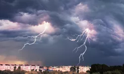 Directorul ANM anunță o schimbare radicală a vremii. Furtuni puternice grindină și vijelii în aproape toată țara