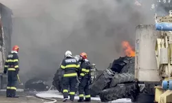 Incendiu grav într-o parcare plină cu TIR-uri la Timișoara Peste 100 de cauciucuri au ars 8211 FOTO