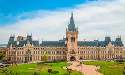 Peste 12.000 de oameni au vizitat Palatul Culturii din Iași în doar șapte ore