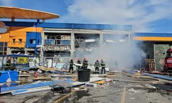 Explozie puternică la Botoșani a fost activat planul roșu de intervenție. Treisprezece victime transportate la spital cu arsuri. Elicopterul SMURD Iași intervine 8211 VIDEO FOTO UPDATE