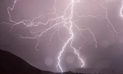 Alertă meteorologică Cod galben de descărcări electrice grindină de mici dimensiuni și intensificări ale vântului în județul Iași