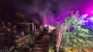 Incendiu în Iași! Focul a izbucnit la o casă