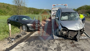 Accident rutier pe bulevardul C. A. Rosetti. Trei persoane au fost rănite, după ce două autoturisme au intrat în coliziune – UPDATE