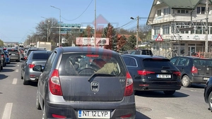 Trafic blocat pe șoseaua Păcurari, la ieșirea din Iași! Nervii șoferilor au ajuns la limită – UPDATE