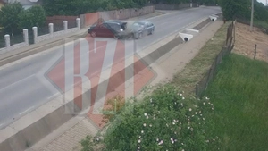 Coliziune puternică în localitatea Țigănași! Momentul impactului violent, surprins de camerele de supraveghere din zonă