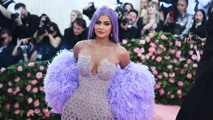 Kylie Jenner, escapadă de Ziua Mamei! Vedeta a strălucit într-un bikini roz aprins