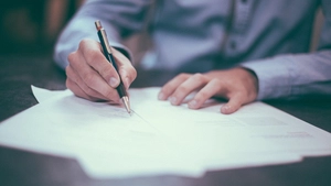 Penalizare pentru românii care nu au depus acest document până pe 26 mai! Cine riscă avertismente și amenzi de până la 500 de lei! 