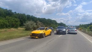 Accident rutier la Ciric! Două mașini au intrat în coliziune