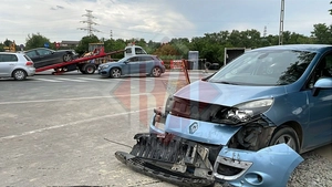Accident rutier în CUG! Două autoturisme s-au izbit din cauza unui șofer care nu a acordat prioritate