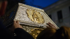 384 de ani de la momentul aducerii moaștelor Sfintei Cuvioase Parascheva la Iași (13 iunie 1641)