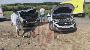 Accident rutier în comuna Mogoșești! Trei autoturisme au fost implicate. Trafic blocat – UPDATE