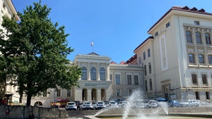 Peste 1.700 de candidați susțin astăzi examenul de admitere la UMF Iași. Emoțiile sunt la cote maxime: „Sper doar să intru”