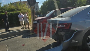 Accident rutier în Bucium! Două autoturisme s-au ciocnit violent. Trafic îngreunat în zonă
