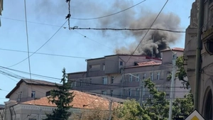 Incendiu în apropierea Maternității „Cuza Vodă” din Iași! Fum gros și negru ridicat deasupra orașului