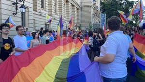 Centrul Iașului, blocat de niște ciudați. Șoferii sunt nemulțumiți: ”Românii trebuie să meargă mai des pe la biserică ”
