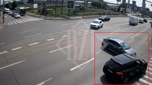 Momentul producerii accidentului rutier din Tudor Vladimirescu, surprins de camerele de supraveghere. Iată care șofer nu a acordat prioritate