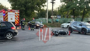 Accident grav în Lunca Cetățuii. Un motociclist a intrat în plin într-o mașină condusă de o femeie care nu i-a acordat prioritate. Se circulă cu dificultate – EXCLUSIV, UPDATE