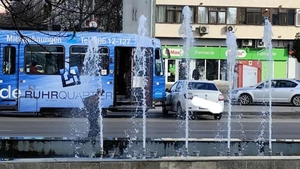 Accident la Gara Internațională din Iași. Un tramvai și un autoturism s-au ciocnit