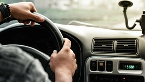 Schimbări importante pentru șoferi în 2026! Mulți vor renunța la mașină!