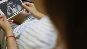 Proiect de lege controversat în România! Garantarea dreptului la avort în toate țările UE!