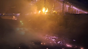 Incendiu la o casă din Vulturi! Pompierii au intervenit cu trei autospeciale